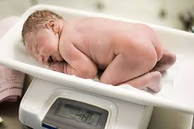 5 essential tips on weighing your babies at home safetly